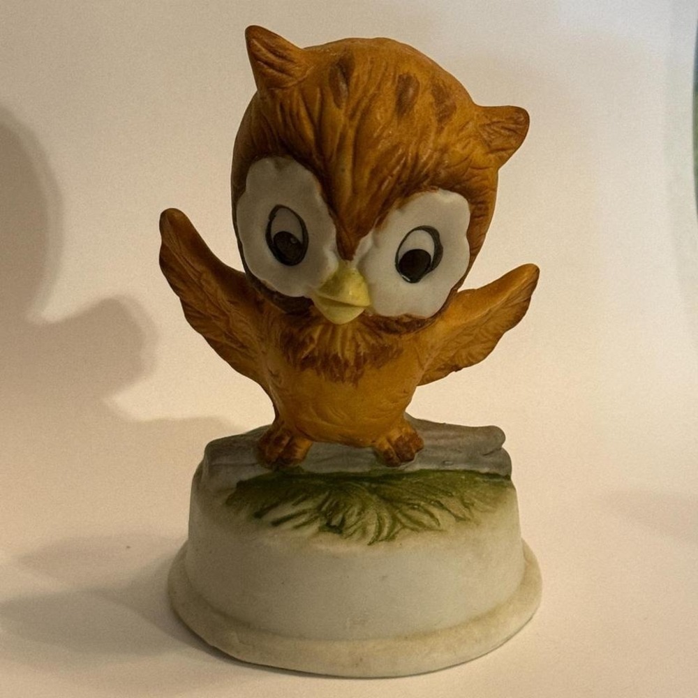 Vintage Ceramic Owl Statue Home Decor Figurine Retro